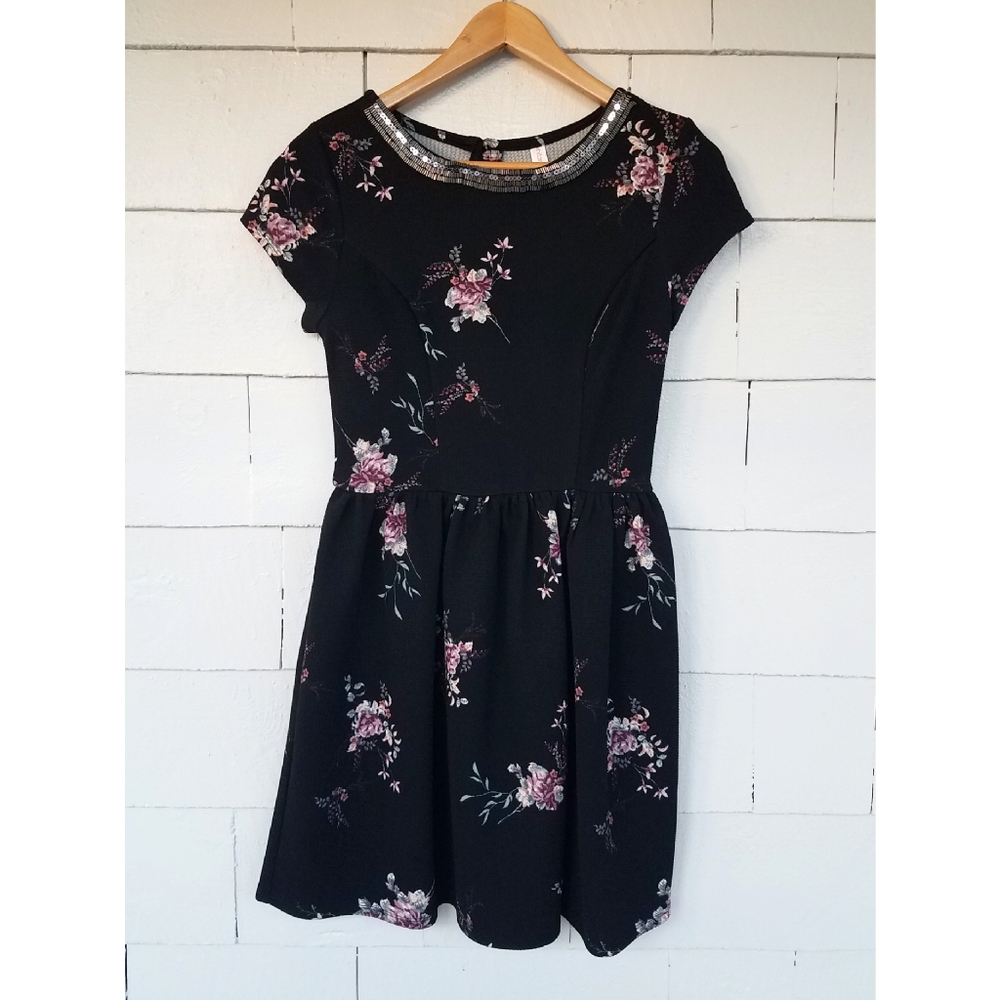 Xhilaration Black Floral Beaded Dress Small